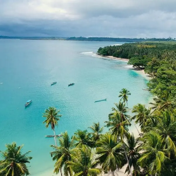 beng bengs surf camp mentawai islands surfing