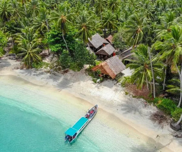 beng bengs surf camp mentawai islands surfing