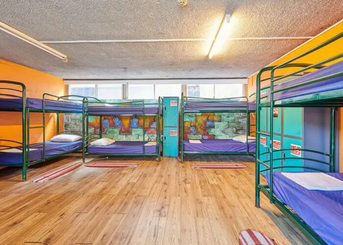 mojo surf byron bay surf camp arts factory australia 2