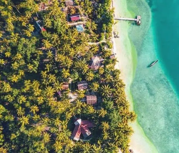 mentawai surf camp the shadow mentawai islands surfing indonesia