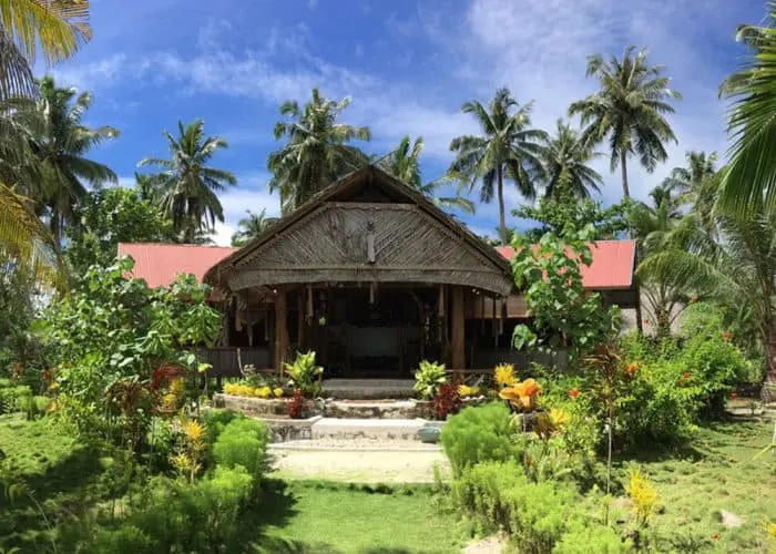 mentawai surf camp the shadow mentawai islands surfing indonesia