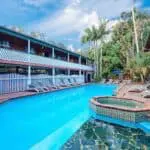 mojo surf byron bay surf camp surf academy australia surf instructor course