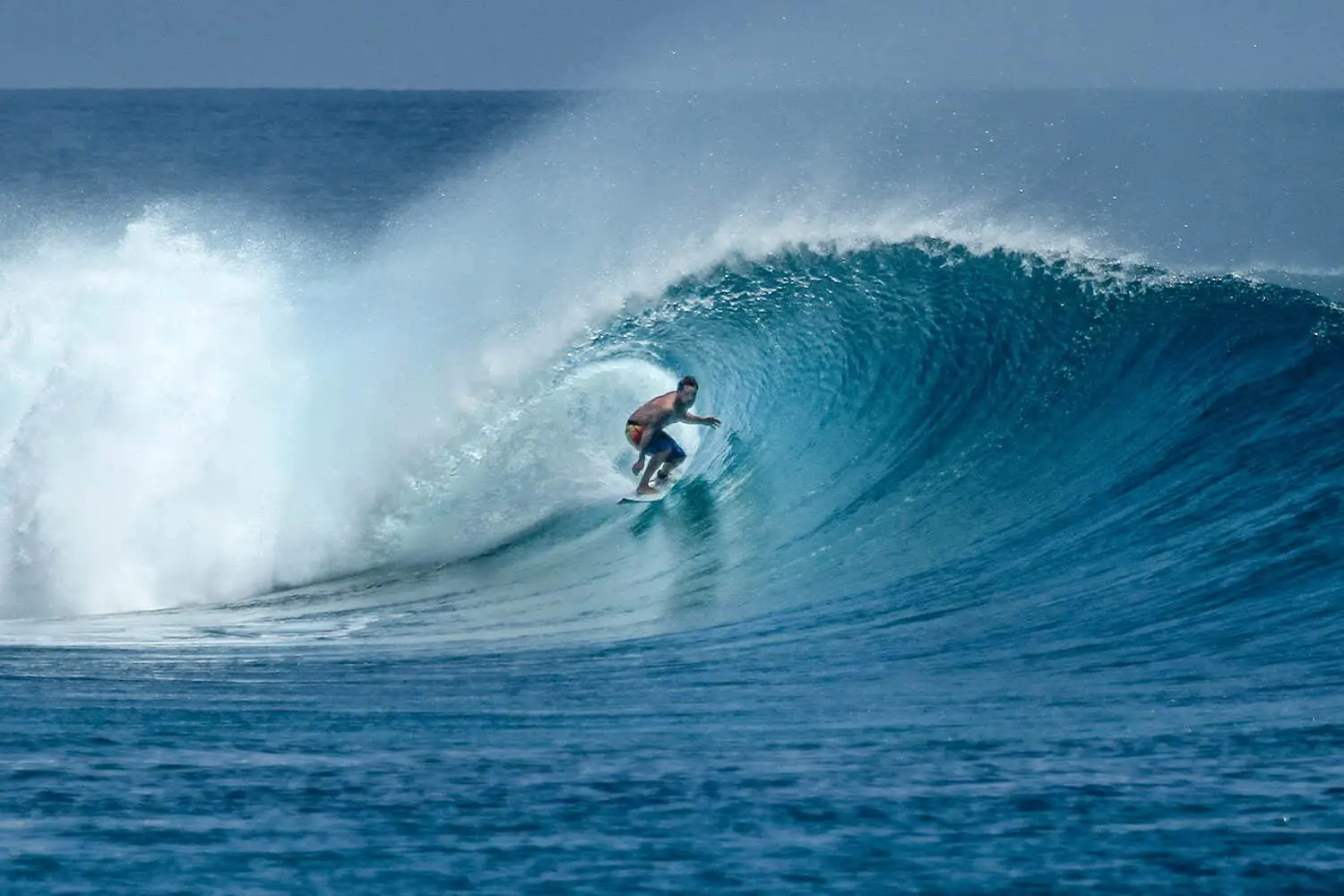 maldives surf trip thulusdhoo island maldives surf resort akiri surf retreat