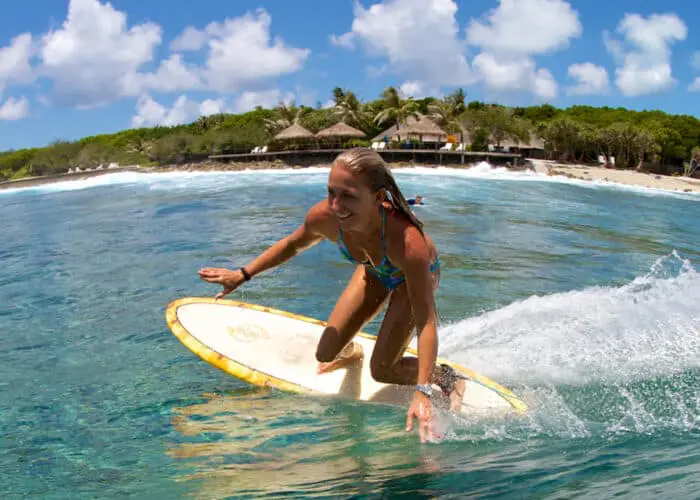 Hudhuranfushi Surf Resort lohis maldives surf surfing