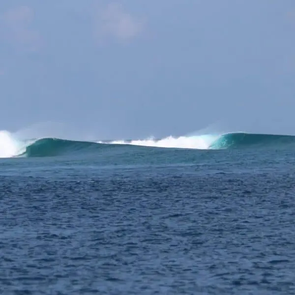 adaaran select hudhuranfushi surf resort maldives lohis cokes