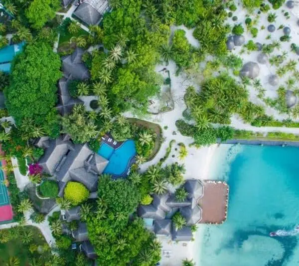 adaaran select hudhuranfushi surf resort maldives lohis cokes