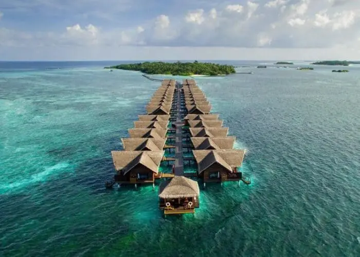 adaaran select hudhuranfushi surf resort maldives lohis cokes