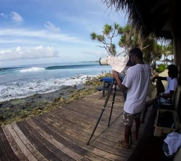 adaaran select hudhuranfushi surf resort maldives lohis cokes