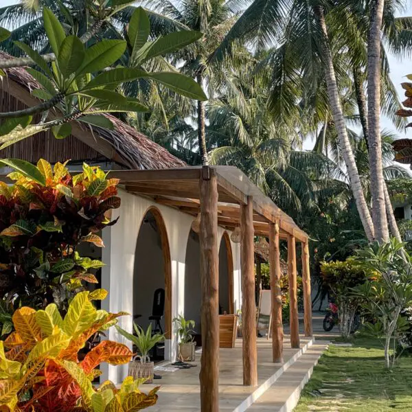 hts resort hollow trees resort mentawai islands lances right stoked surf adventure the ments