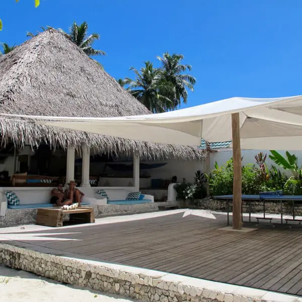 surfing hts mentawai surf resort lances right hollow trees resort mentawai islands