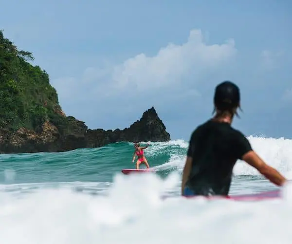 mojo surf red island surf camp java indonesia canggu surf trip