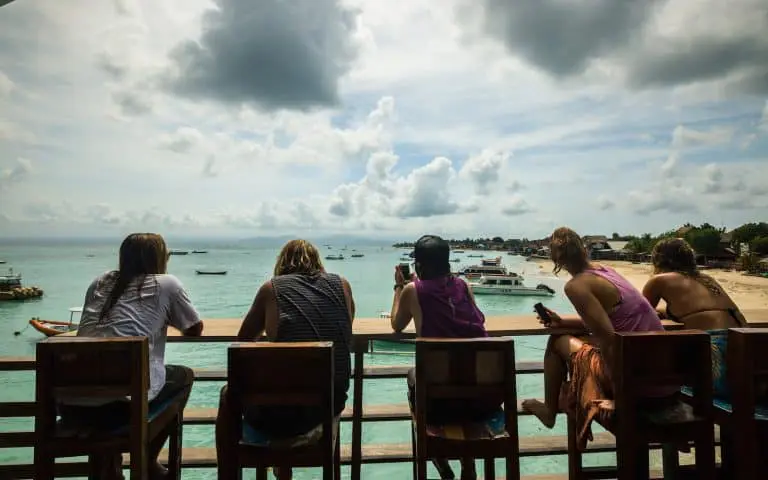 nusa lembongan surf trip surf camp mojo surf learn to surf bali indonesia