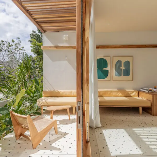 xanadu surf camp lombok learn to surf retreat longboard