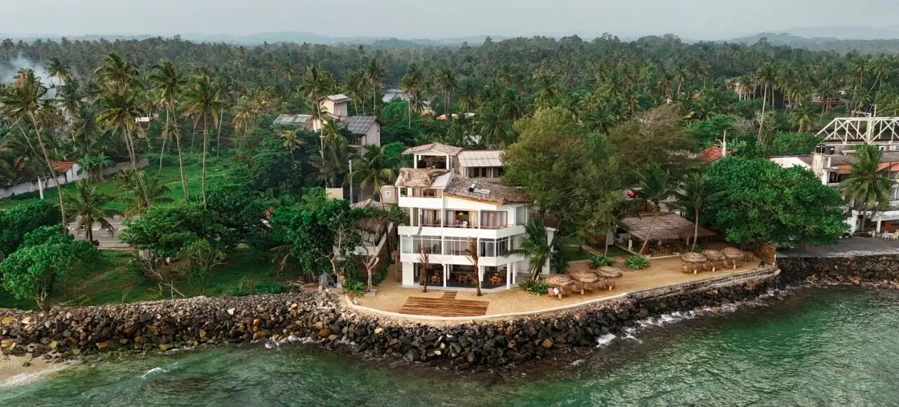 blue waves surf house sri lanka ahangama surf camp learn to surf boutique retreat