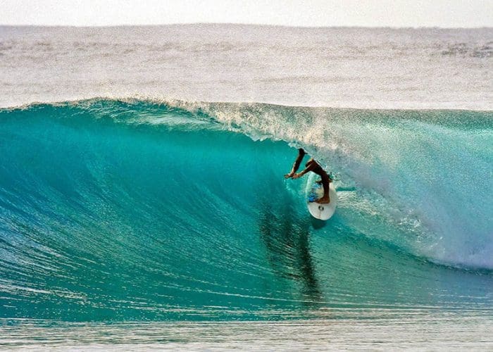 mentawai surf charter maki boat luxury mentawai islands surfing