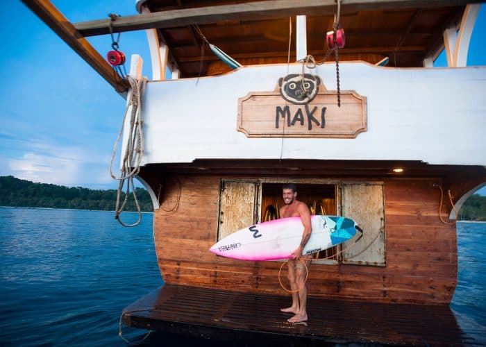 mentawai surf charter maki boat luxury mentawai islands surfing