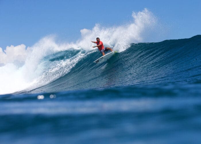 adaaran hudhuranfushi lohis maldives surf resort north male atoll stoked surf adventures luxury surf trip