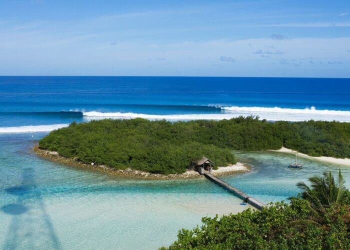 adaaran select hudhuranfushi surf resort maldives lohis cokes