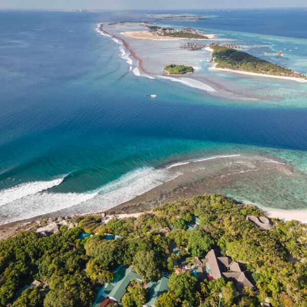 lohis surf resort maldives adaaran select hudhuranfushi 2