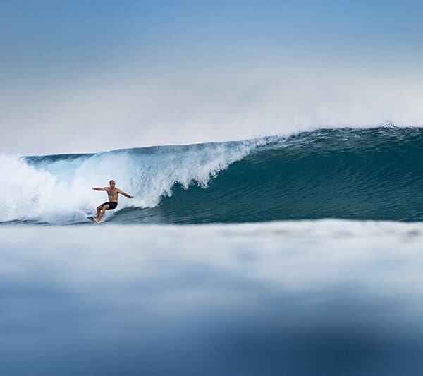 niyama private island maldives surf resort vodi surfing 2