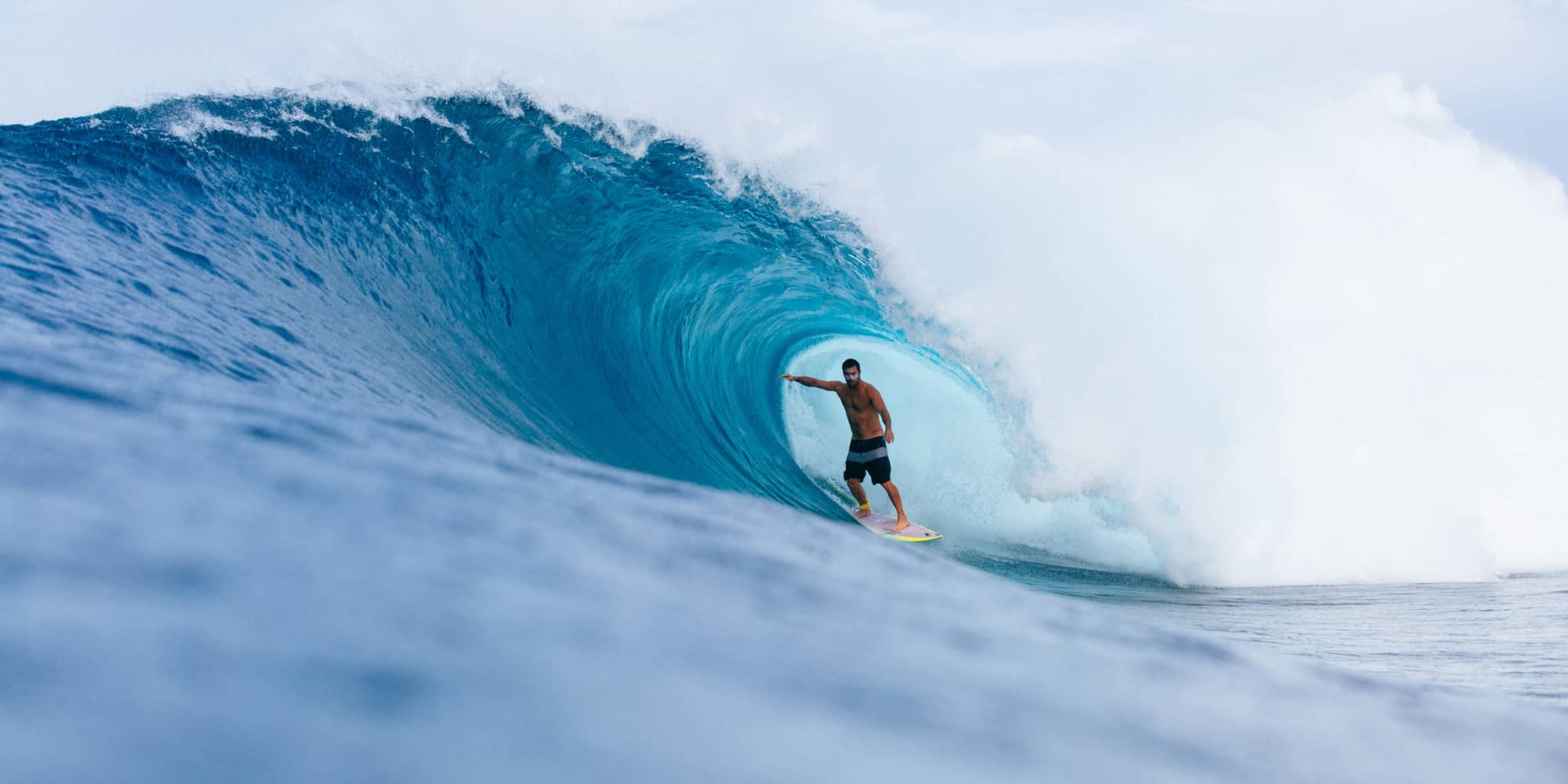 surfing hts mentawai surf resort lances right