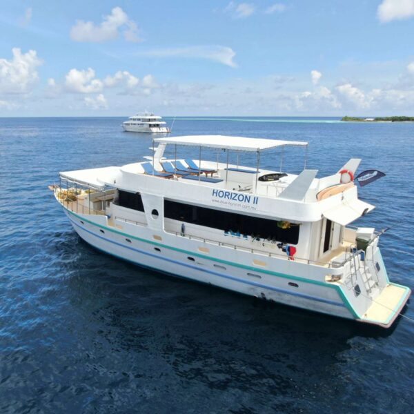 horizon 2 maldives surf charter boat stoked surf adventures