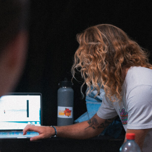 australian surf bus surf camp learn to surf east coast australia sydney brisbane byron bay gold coast urbnsurf