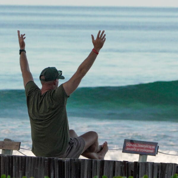 taylor jensen tj surf coaching retreat maldives niyama private islands stoked surf adventures-2